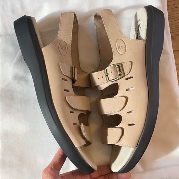 PROPET TAUPE LEATHER SANDALS.  NEW - Picture 6 of 11